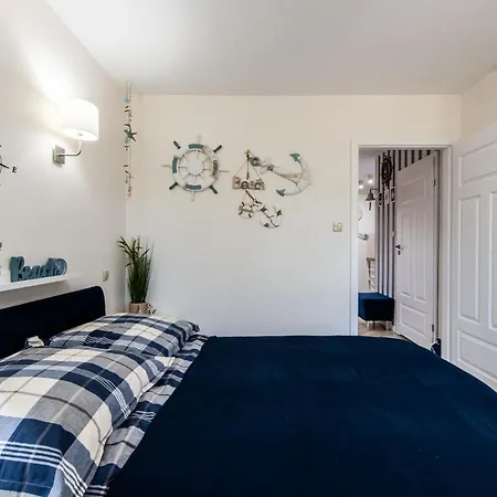 Daire Lajba Kapitana-rowy