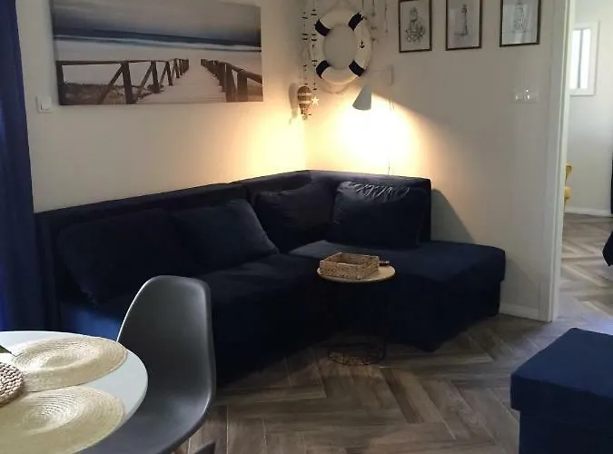 Lajba Kapitana-rowy דירה *